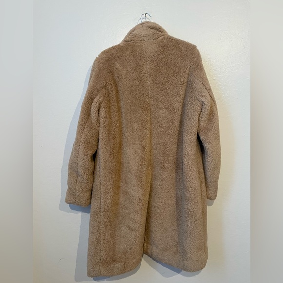 NEW WITH TAGS | Teddy coat - Picture 6 of 7